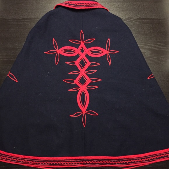 Vintage Wool Cape - Picture 2 of 5